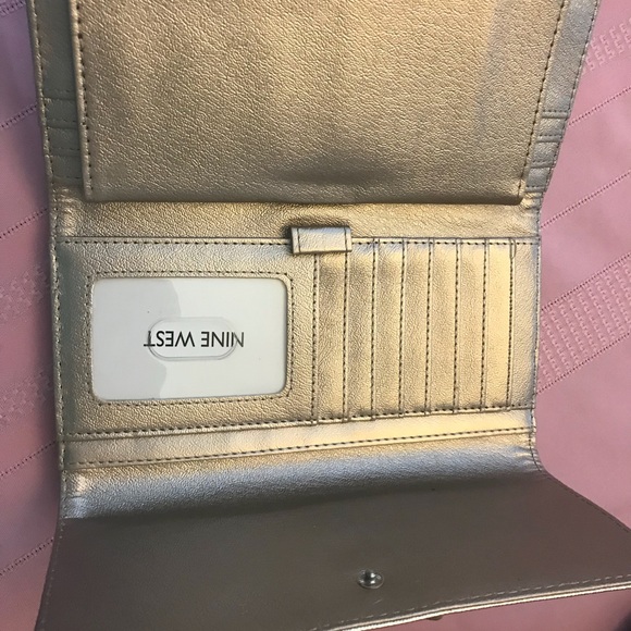 Wallet - Picture 4 of 4